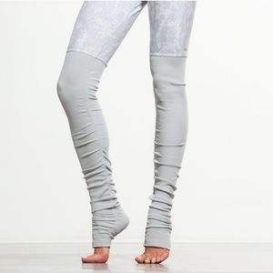 ALO Goddess python-print leggings size L